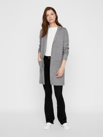 VERO MODA Strickjacke 'Tasty' in Grau