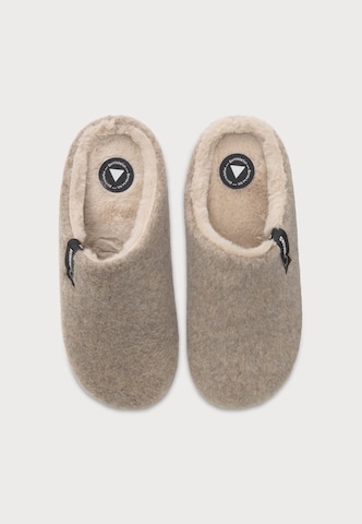 VERBENAS Slipper 'YORK PICOS' in Beige