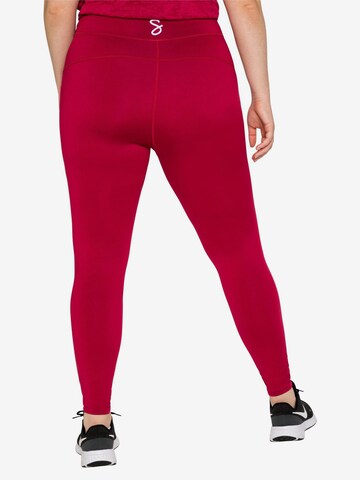SHEEGO Skinny Workout Pants in Red