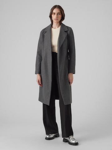 VERO MODA Between-Seasons Coat 'FORTUNEAYA' in Grey
