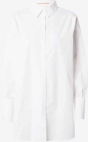 QS Blouse in White: front