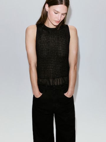 Top in maglia 'TATA' di MANGO in nero: frontale