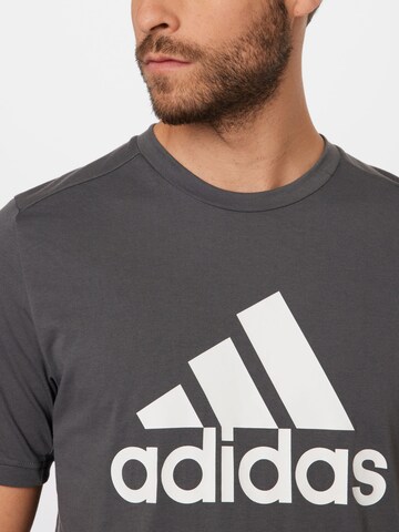 ADIDAS SPORTSWEAR Λειτουργικό μπλουζάκι σε γκρι