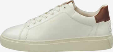 Baskets basses 'Mc Julien' GANT en blanc