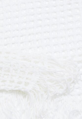 ebeeza Sweater in White