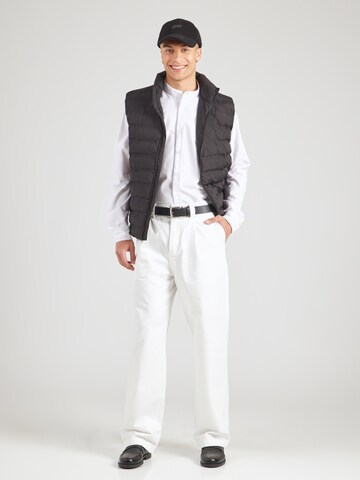 Coupe regular Chemise 'Race' BOSS en blanc