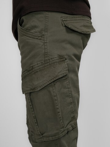 Coupe slim Pantalon cargo 'Kasilof' Petrol Industries en vert