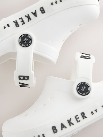 Baker by Ted Baker Открытая обувь в Белый