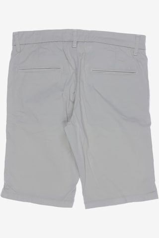 GUESS Shorts 32 in Grün