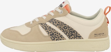 Palladium Sneaker in Beige: Vorderseite
