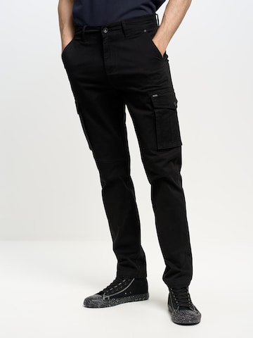 BIG STAR Slim fit Cargo Jeans 'Ian' in Black: front