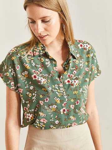 Bianco Lucci Блузка в Зеленый