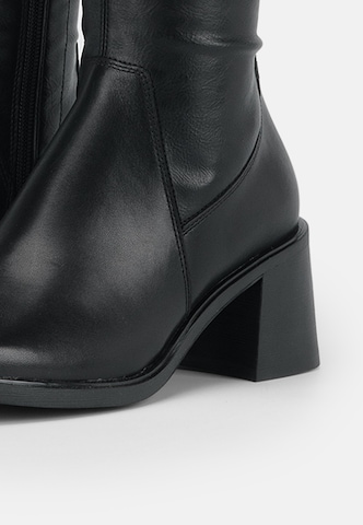 VAGABOND SHOEMAKERS Boots 'VEGA' in Black