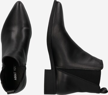 ABOUT YOU Chelsea Boots 'Carla' in Black