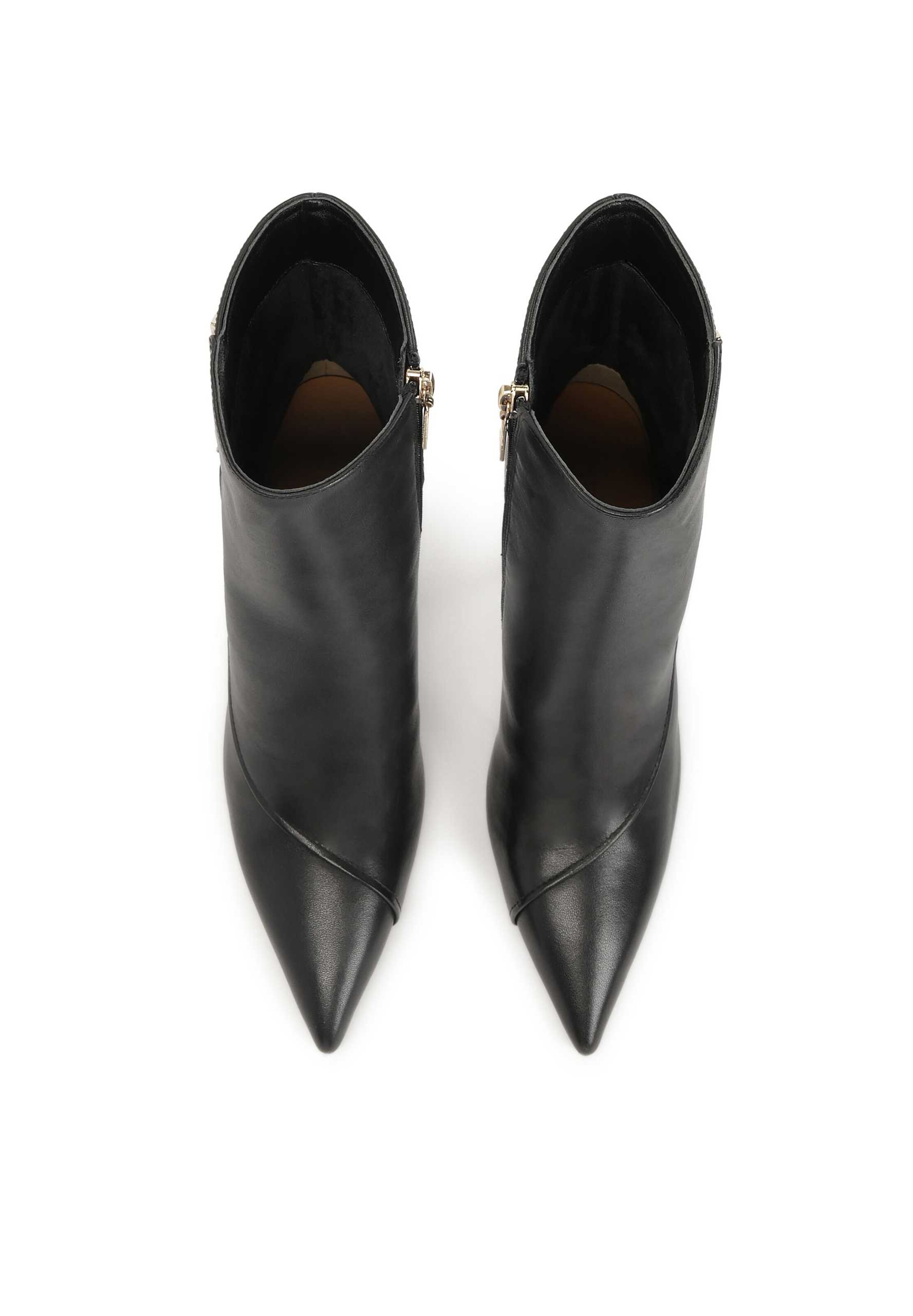 Kazar Къси ботуши в черно