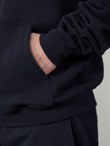 DAN FOX APPAREL Sweatshirt 'Dean' in Schwarz