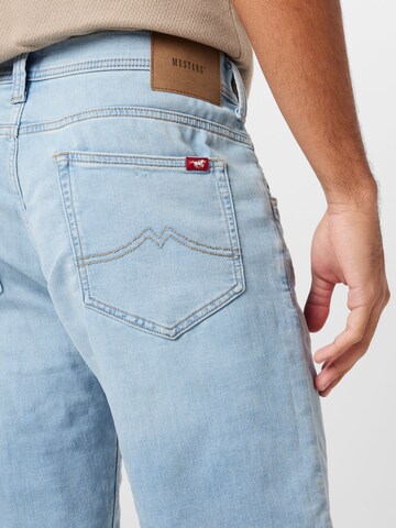 MUSTANG - Slimfit Calças de ganga 'Chicago' em azul