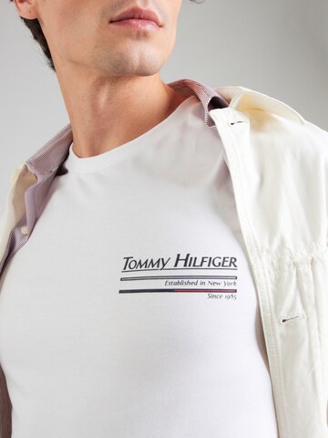 TOMMY HILFIGER T-Shirt 'OUTLINE SAILING' in Weiß
