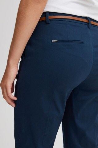 Oxmo Tapered Pleated Pants in Blue