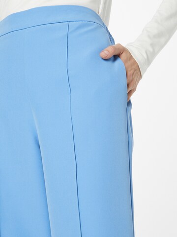 PIECES Široke hlačnice Hlače 'PCBOZZY' | modra barva