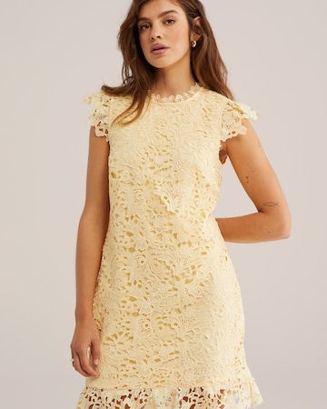 Abito da cocktail di WE Fashion in giallo