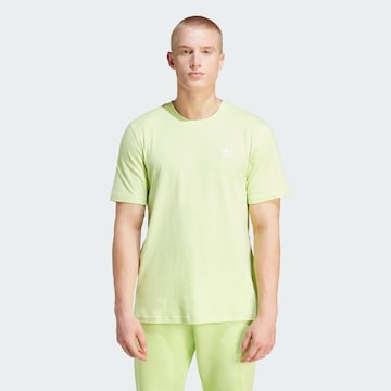 ADIDAS ORIGINALS Bluser & t-shirts 'Trefoil Essentials' i grøn: forside