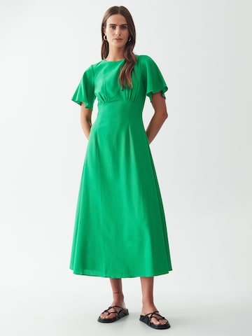 Calli Klänning 'TASHI' i grön: framsida
