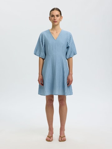SELECTED - Vestido en azul: frente