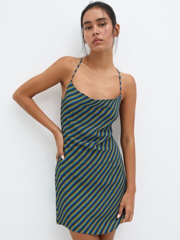 Robe d’été Pull&Bear en bleu : devant