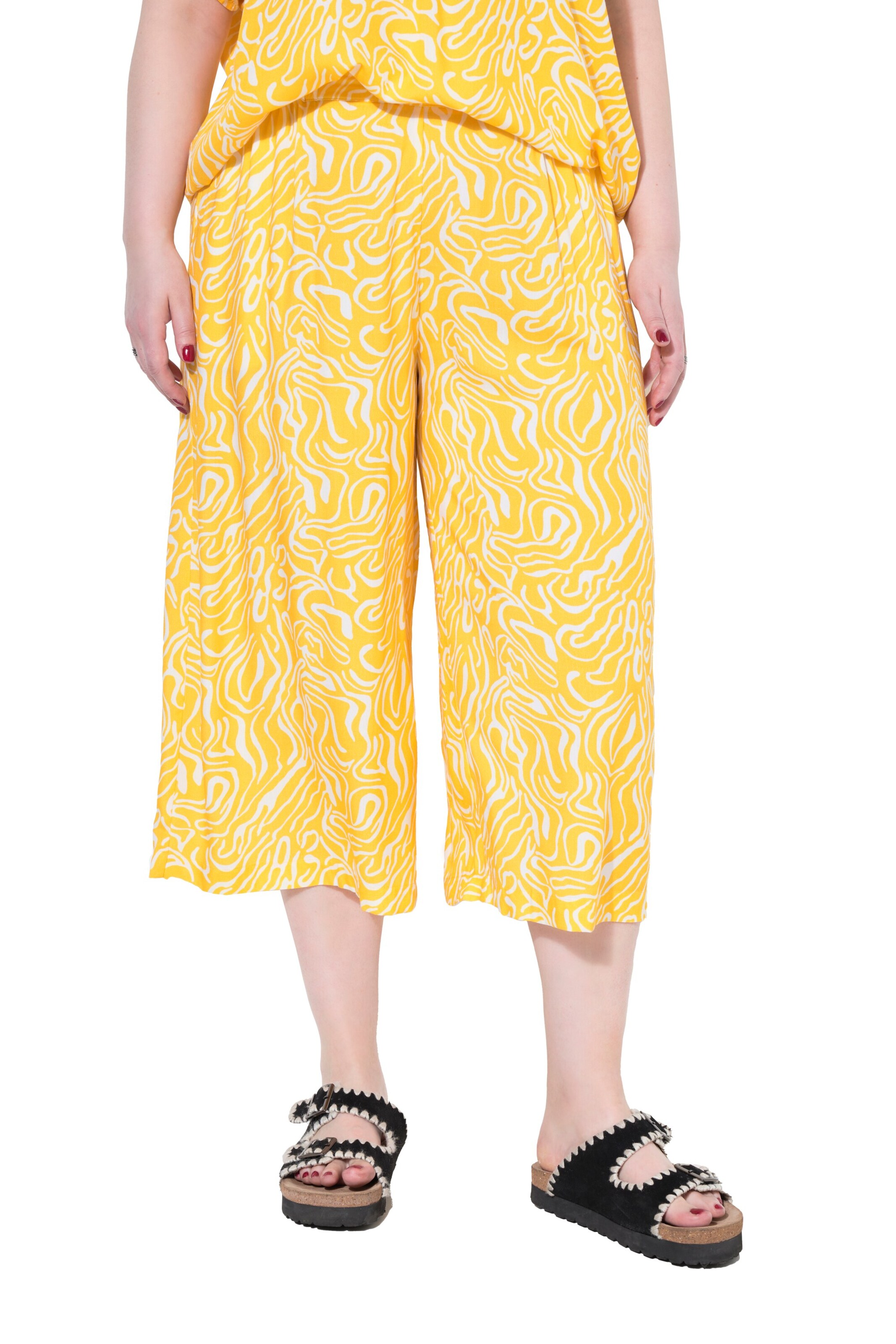 Studio Untold Wide leg Pants in Yellow: front
