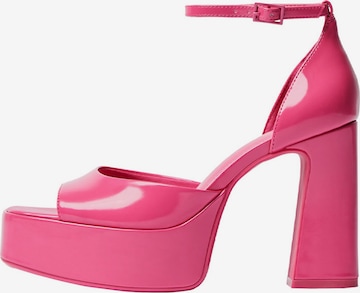 Bershka Remienkové sandále - ružová
