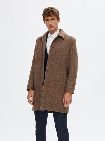 SELECTED HOMME Between-Seasons Coat in Brown: front