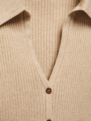 Cardigan 'GOLETA' MANGO en beige