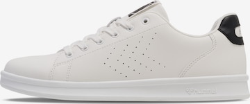 Baskets basses 'COURT LINE' Hummel en blanc : devant