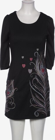 Yumi Dress in S in Black: front