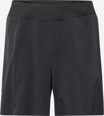 On Regular Sportshorts in Schwarz: predná strana