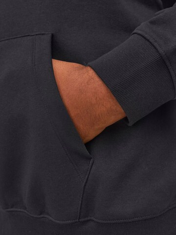 Felpa 'JJEStar' di Jack & Jones Plus in nero