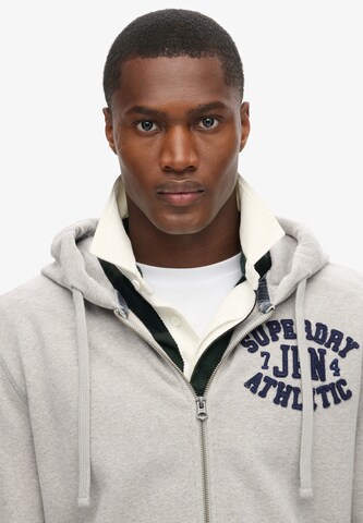 Veste de survêtement Superdry en gris