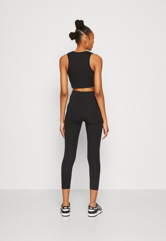 Nike Sportswear Skinny Fit Клин в черно