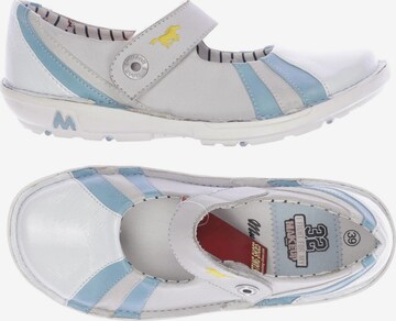 MUSTANG Flats & Loafers in 39 in White: front