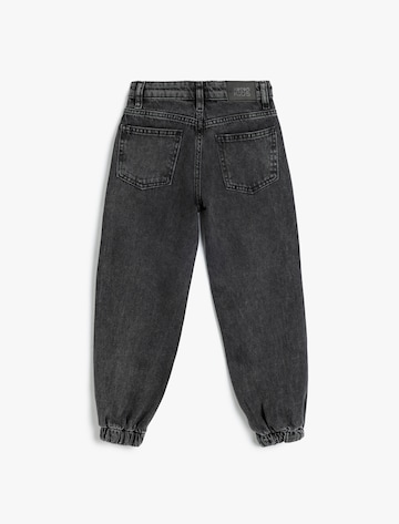 Koton Tapered Jeans in Schwarz