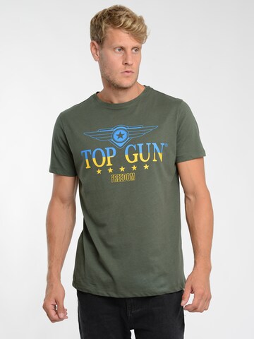 TOP GUN Shirt ' TG22011 ' in Groen: voorkant