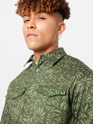 ABOUT YOU x Alvaro Soler Regular fit Button Up Shirt 'Gino' in Green