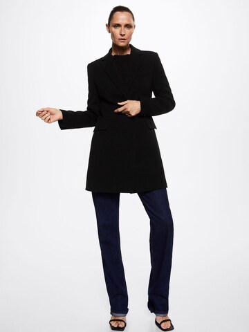 Manteau mi-saison 'SUGUS' MANGO en noir