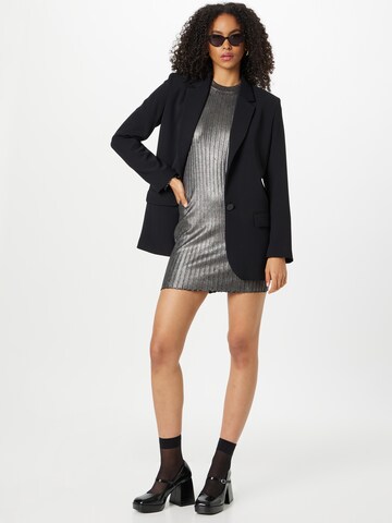 River Island Sukienka w kolorze srebrny
