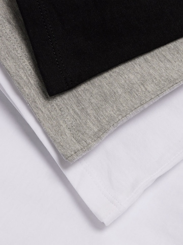 TWO SOON Bluser & t-shirts i grå