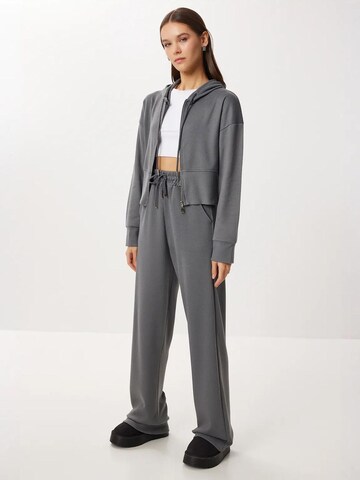 Hiccup Joggingpak 'Istanbul' in Grijs: voorkant