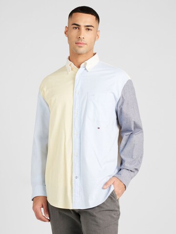 Coupe regular Chemise TOMMY HILFIGER en bleu : devant