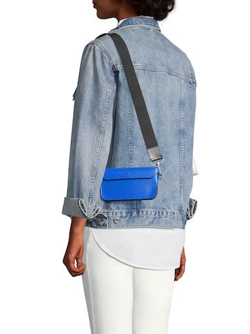 AllSaints Τσάντα ώμου σε μπλε