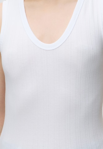 GAP Top in White